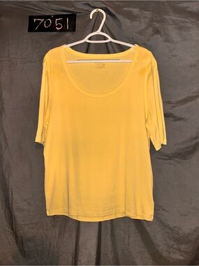 Time and Tru Scoop Neck Short Sleeve Top - Yellow